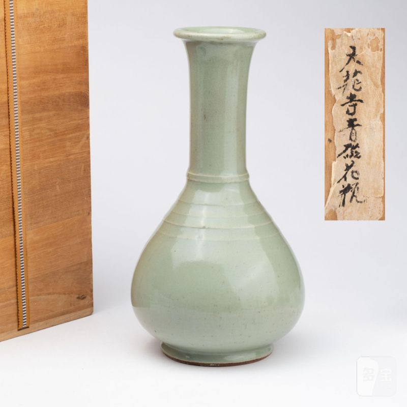    明 龍泉窯弦紋長頸瓶 - 图1